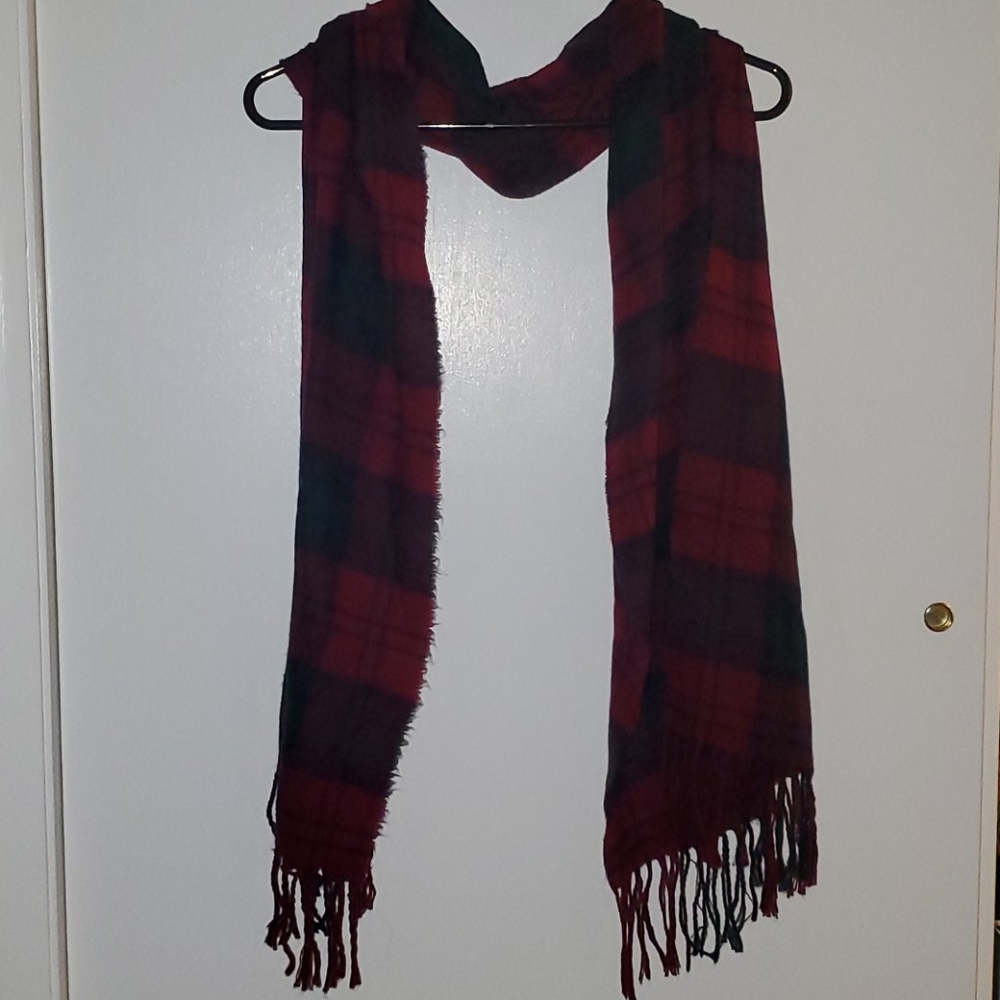 🌠3/$12 or FREE🌠100% Italian cashmere plaid scarf